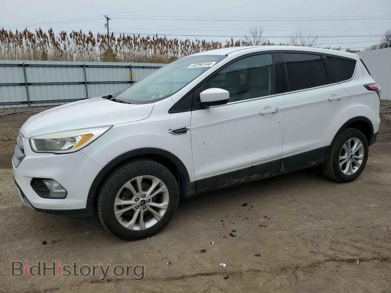 Фотография 1FMCU0GD3HUA29910 - FORD ESCAPE 2017