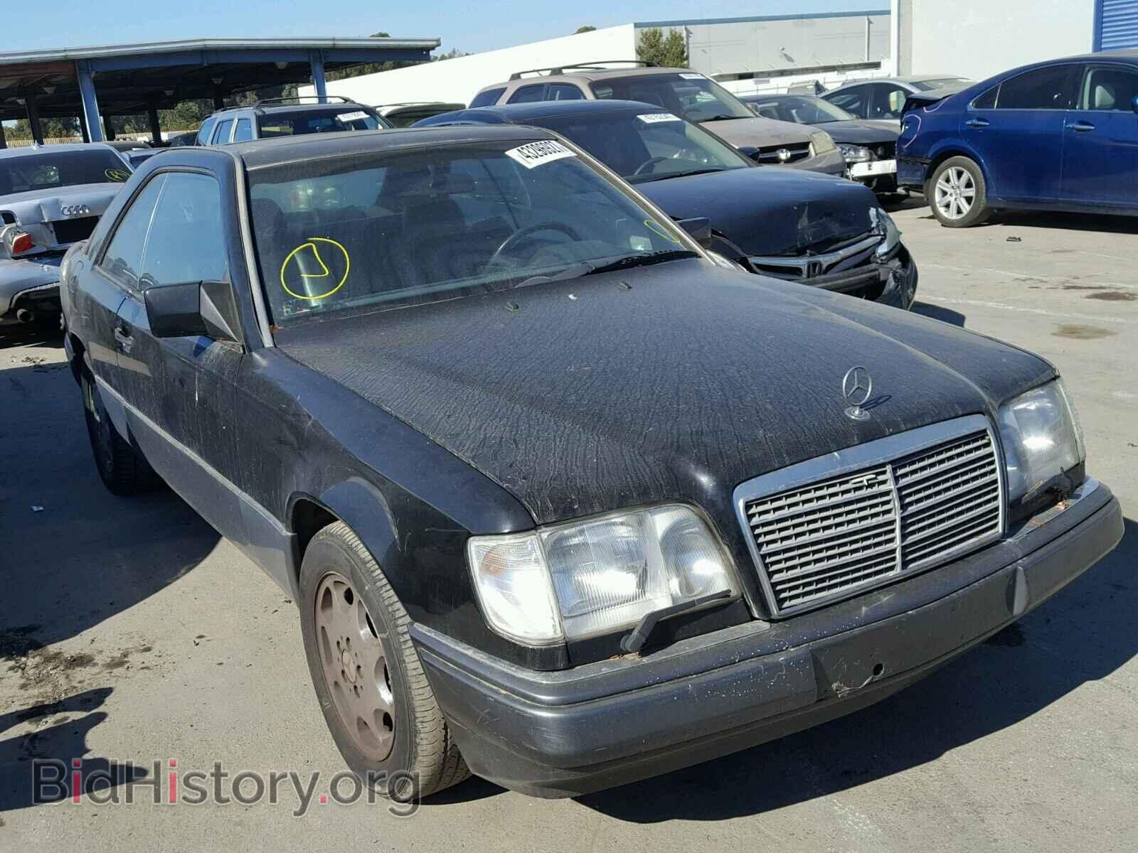 Photo WDBEA52E3RC026515 - MERCEDES-BENZ E 1994
