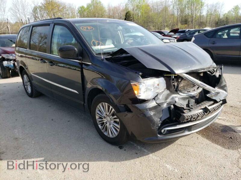2016 Chrysler MINIVAN Town & COU (VIN 2C4RC1CG6GR302230) — photo 1 of 10, Copart, damage: front end