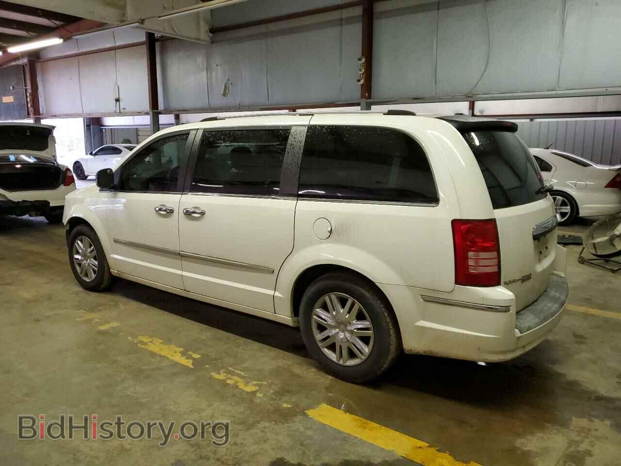 2008 CHRYSLER MINIVAN - VIN: 2A8HR64X28R827074 - Фото 2