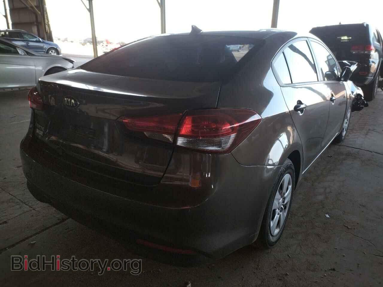 2017 KIA FORTE - VIN: 3KPFL4A79HE090403 - Фото 4