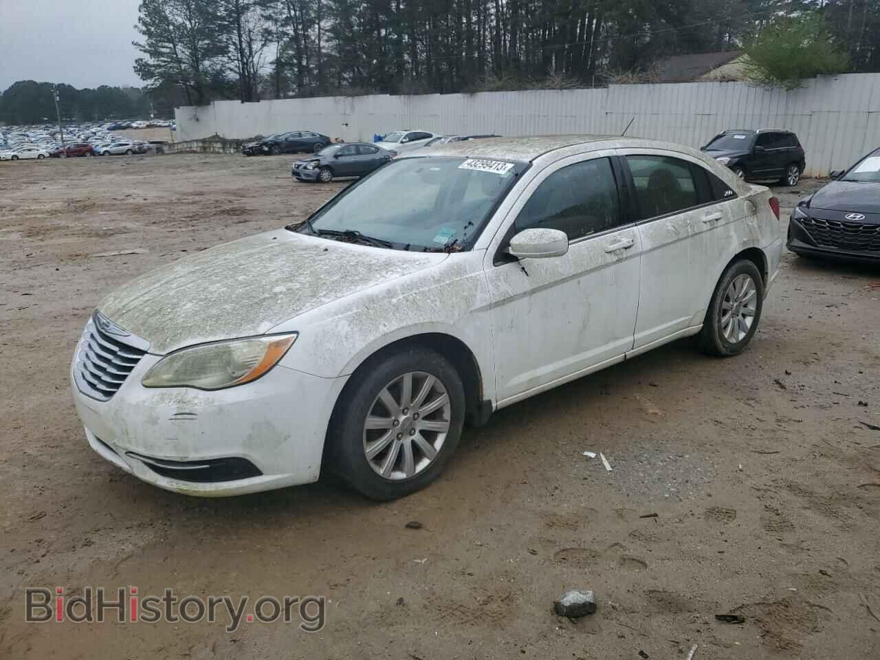 Photo 1C3BC1FB1BN555211 - CHRYSLER 200 2011
