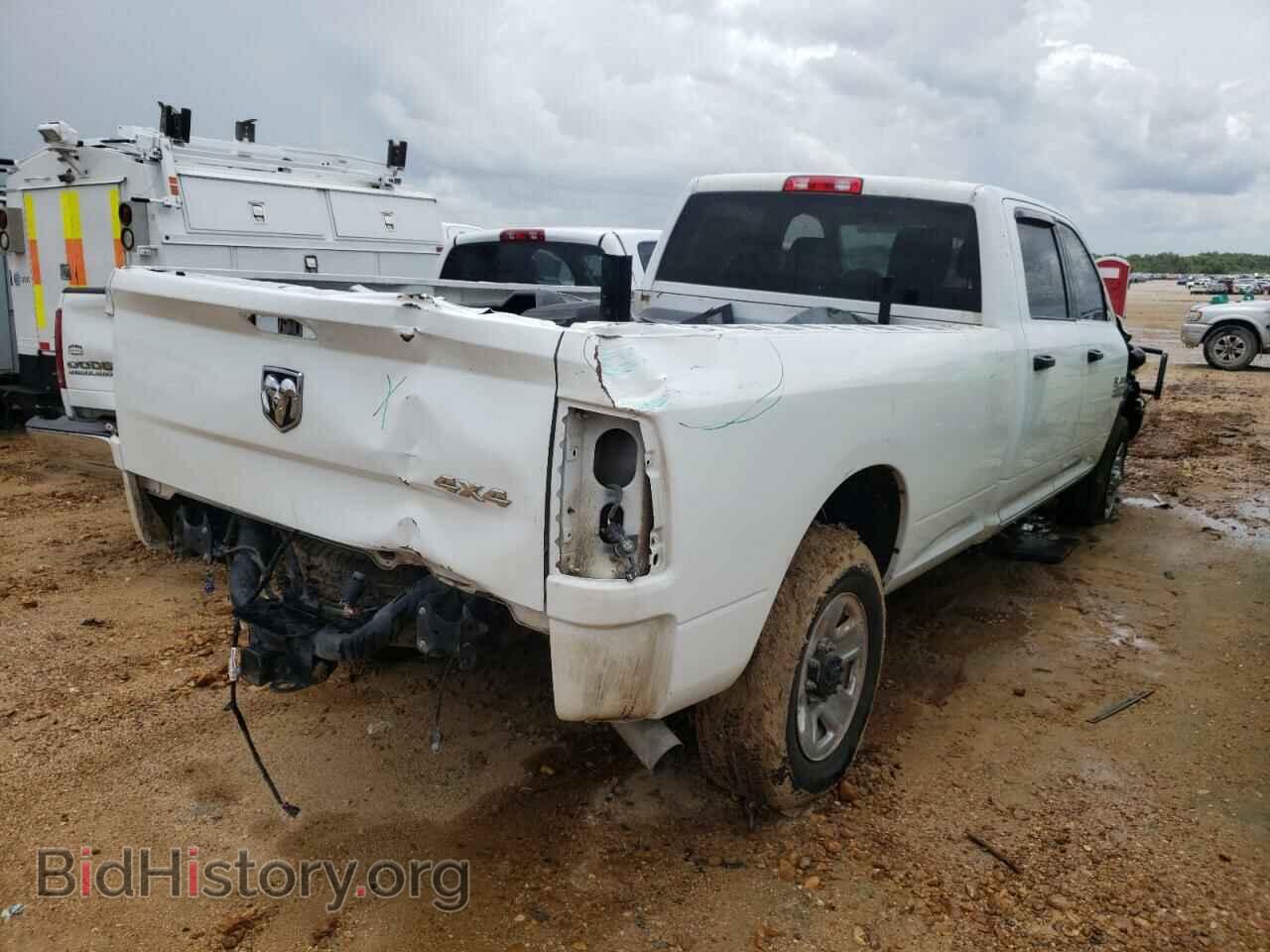 2017 RAM 2500 - VIN: 3C6UR5HL0HG720416 - Photo 4