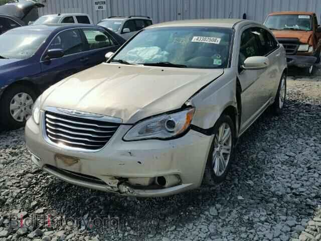 2013 CHRYSLER 200 - VIN: 1C3CCBAB2DN761478 - Фото 2