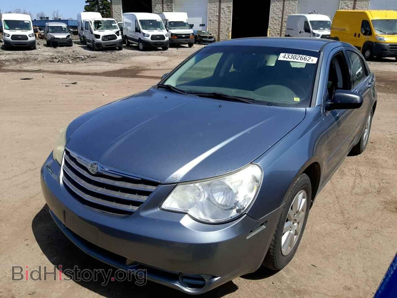 2010 CHRYSLER SEBRING - VIN: 1C3CC4FB2AN192597 - Фото 2