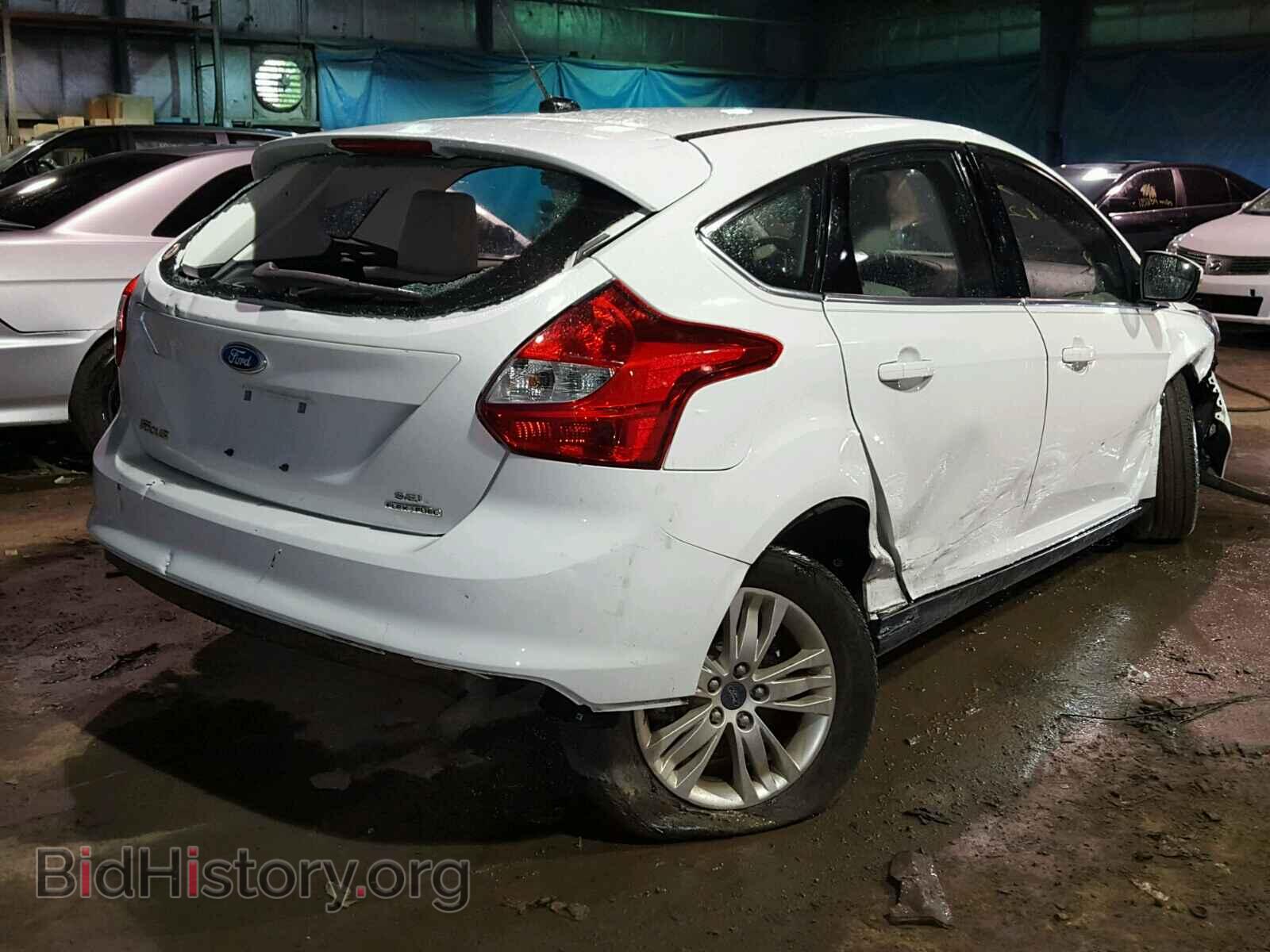 2012 Ford FOCUS (VIN 1FAHP3M27CL404563) — фото 4 из 10