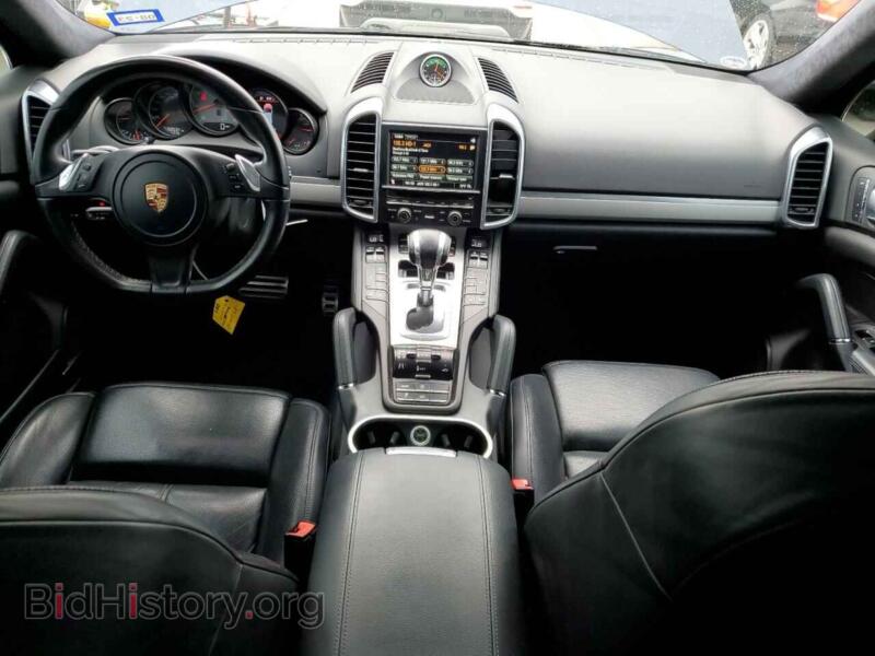 2013 Porsche CAYENNE (VIN WP1AD2A22DLA74821) — фото 8 из 12