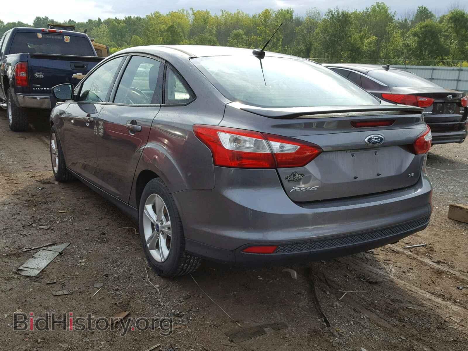 2012 Ford FOCUS (VIN 1FAHP3F21CL188089) — photo 3 of 10