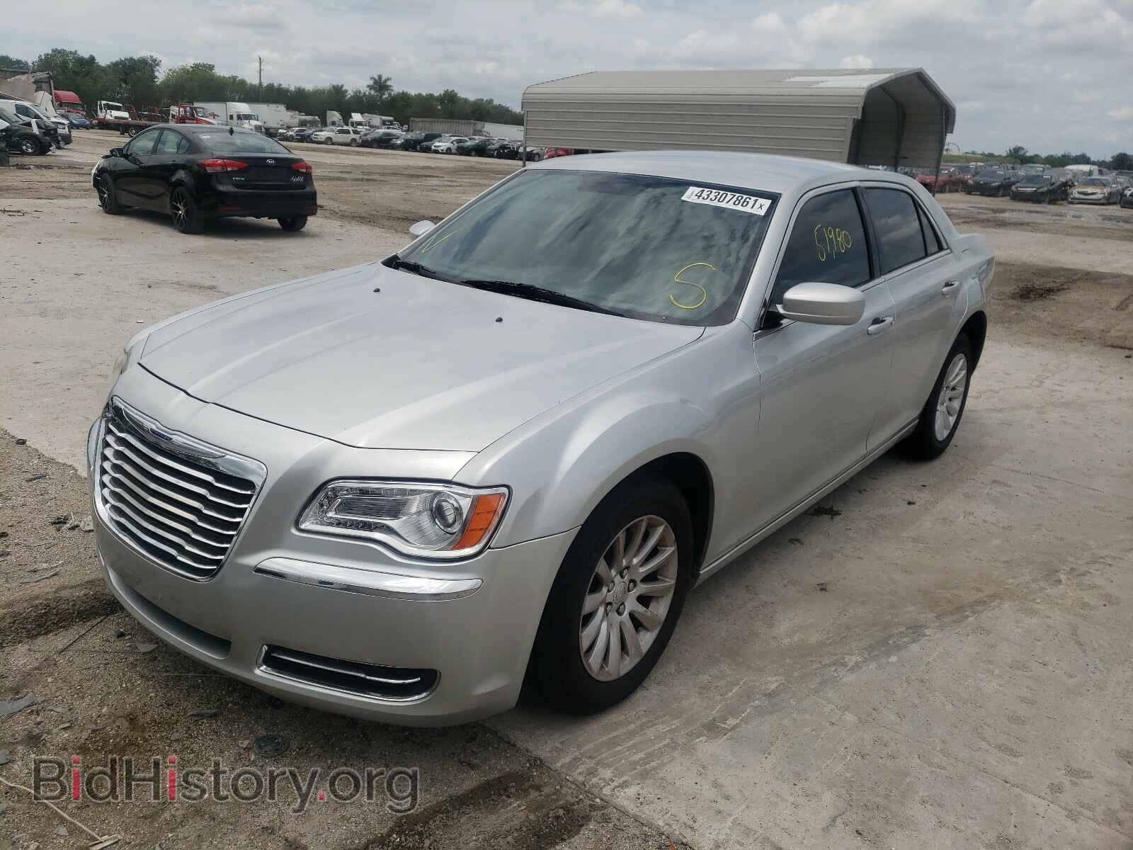 2012 CHRYSLER 300 - VIN: 2C3CCAAG4CH165348 - Фото 2