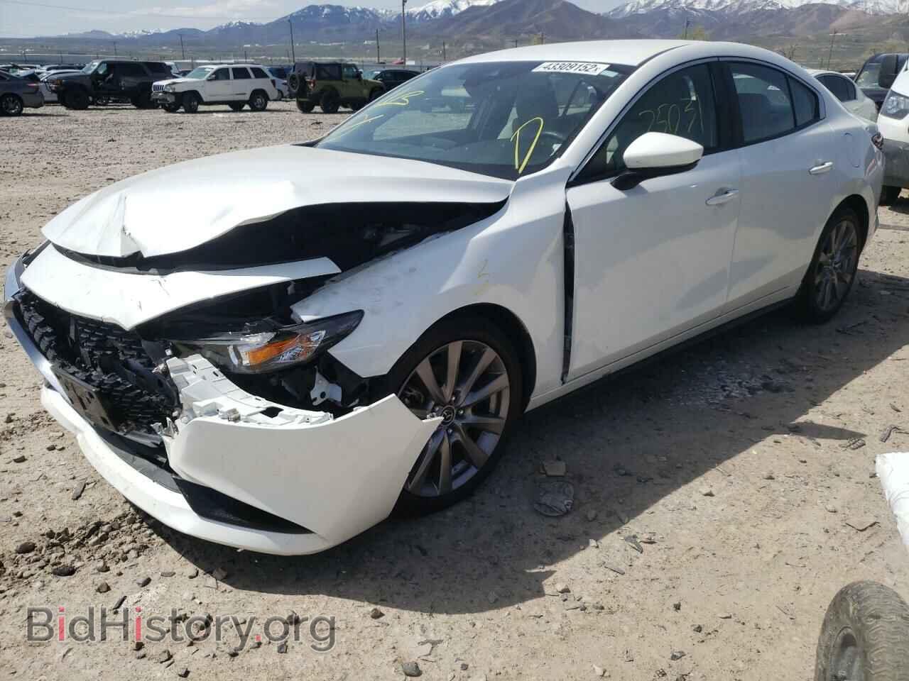 2019 MAZDA 3 - VIN: JM1BPBAM8K1136441 - Фото 2