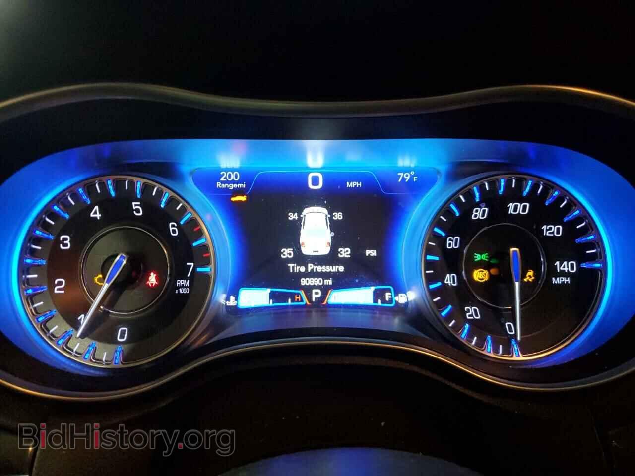 2019 CHRYSLER 300 - VIN: 2C3CCAEG0KH693557 - Фото 9