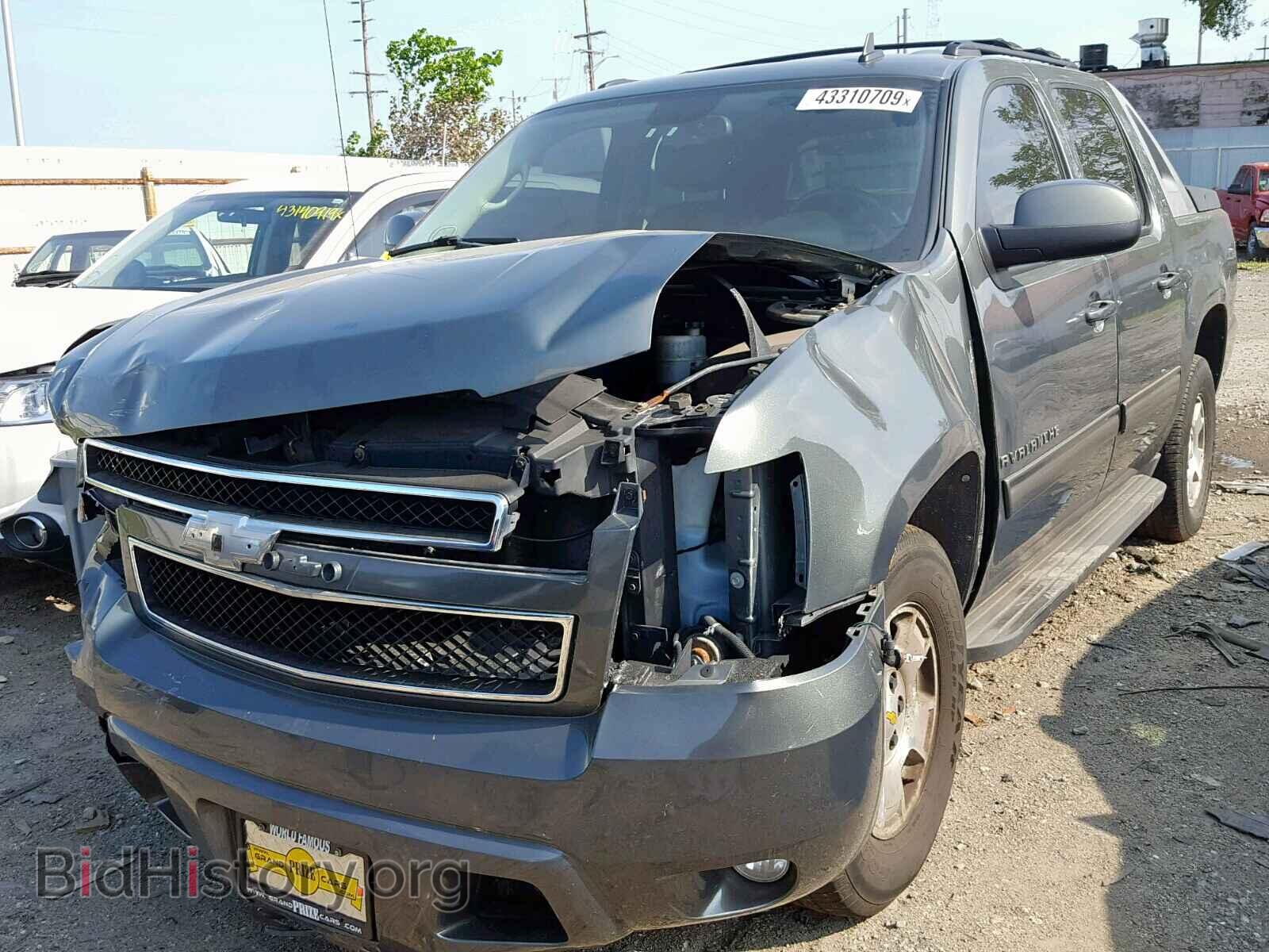 2011 CHEVROLET AVALANCHE - VIN: 3GNTKFE35BG192499 - Фото 2