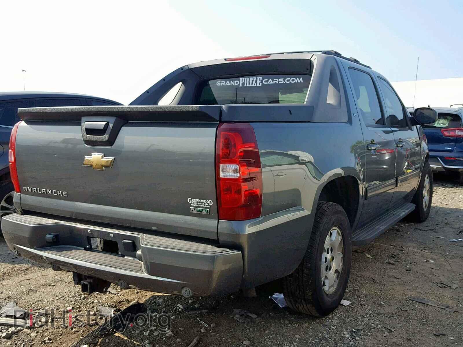 2011 CHEVROLET AVALANCHE - VIN: 3GNTKFE35BG192499 - Фото 4