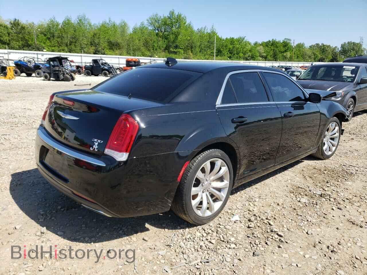 2017 CHRYSLER 300 - VIN: 2C3CCAAG9HH577353 - Фото 4