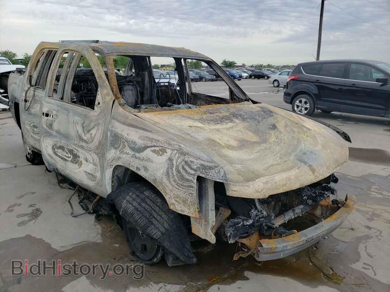 Photo 3GNMCEE01BG385248 - CHEVROLET AVALANCHE 2011