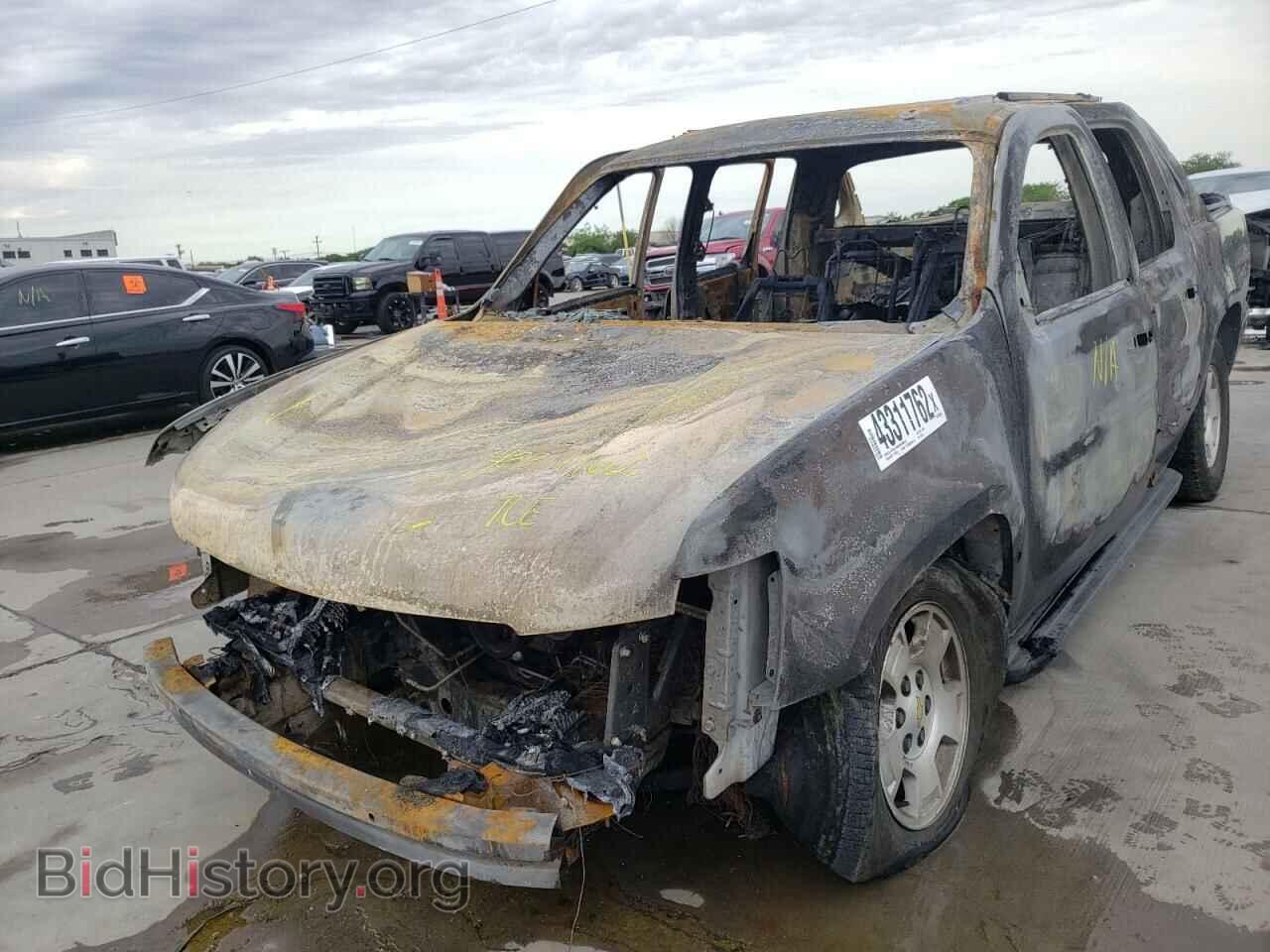 2011 CHEVROLET AVALANCHE - VIN: 3GNMCEE01BG385248 - Фото 2
