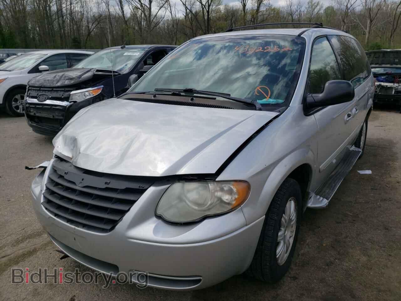 2006 CHRYSLER MINIVAN - VIN: 2A4GP54L56R756394 - Фото 2
