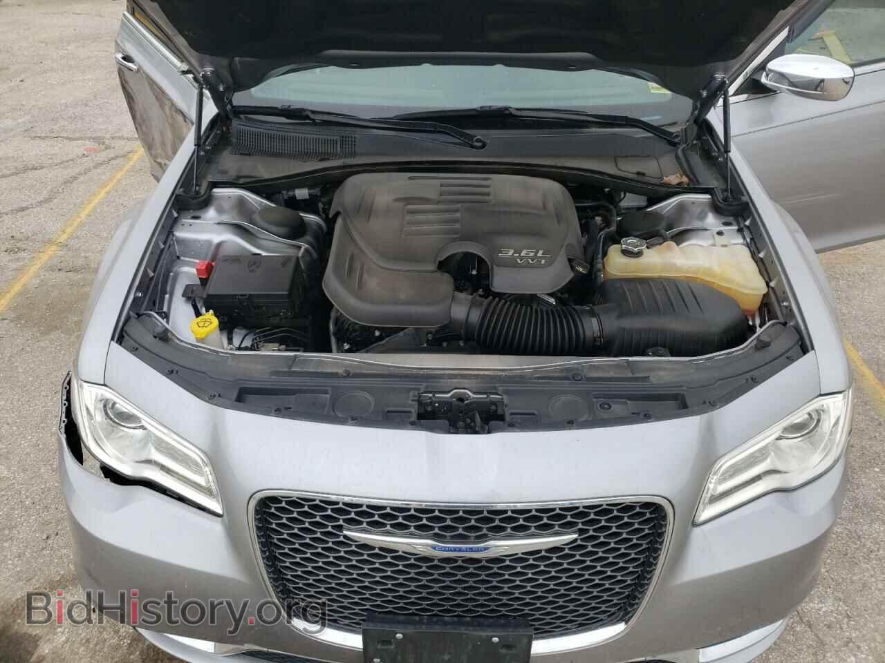 2016 CHRYSLER 300 - VIN: 2C3CCAKG1GH111414 - Фото 11