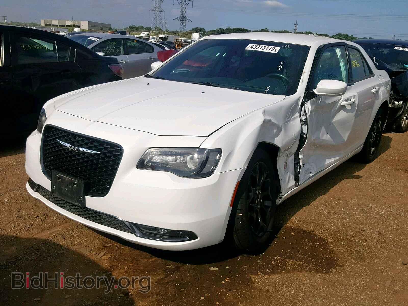2019 CHRYSLER 300 - VIN: 2C3CCAGG9KH586326 - Photo 2