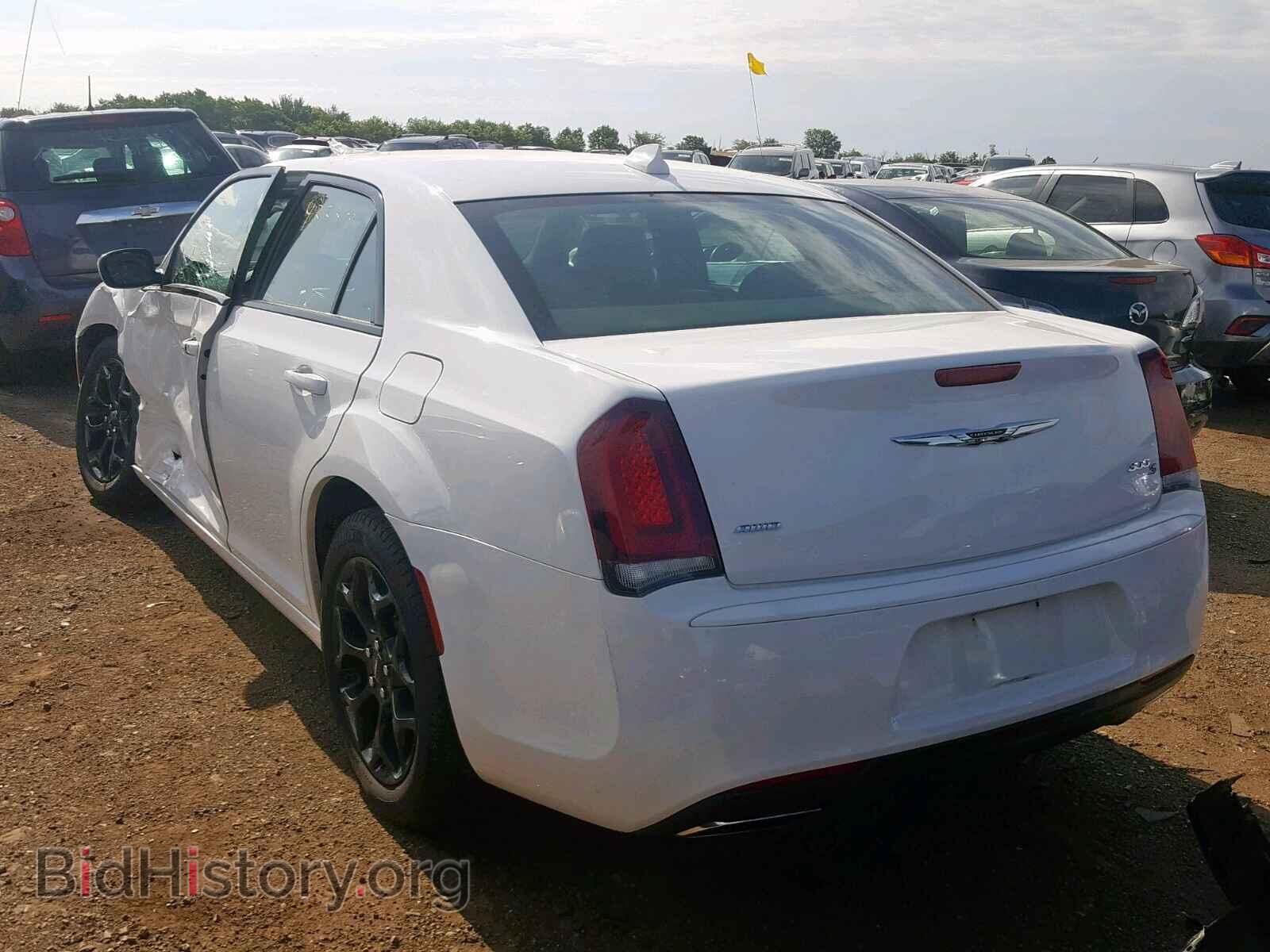 2019 CHRYSLER 300 - VIN: 2C3CCAGG9KH586326 - Photo 3