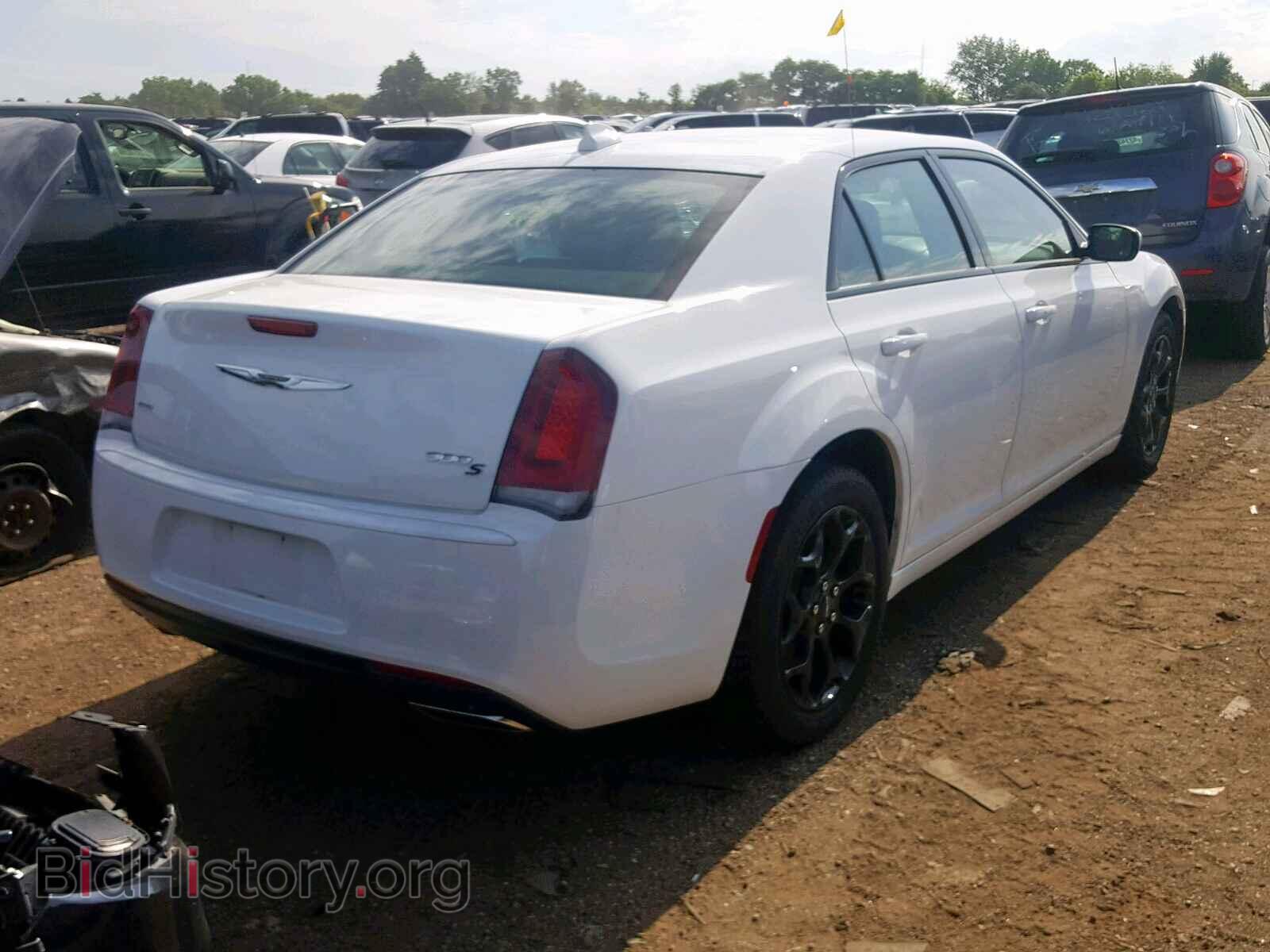 2019 CHRYSLER 300 - VIN: 2C3CCAGG9KH586326 - Photo 4