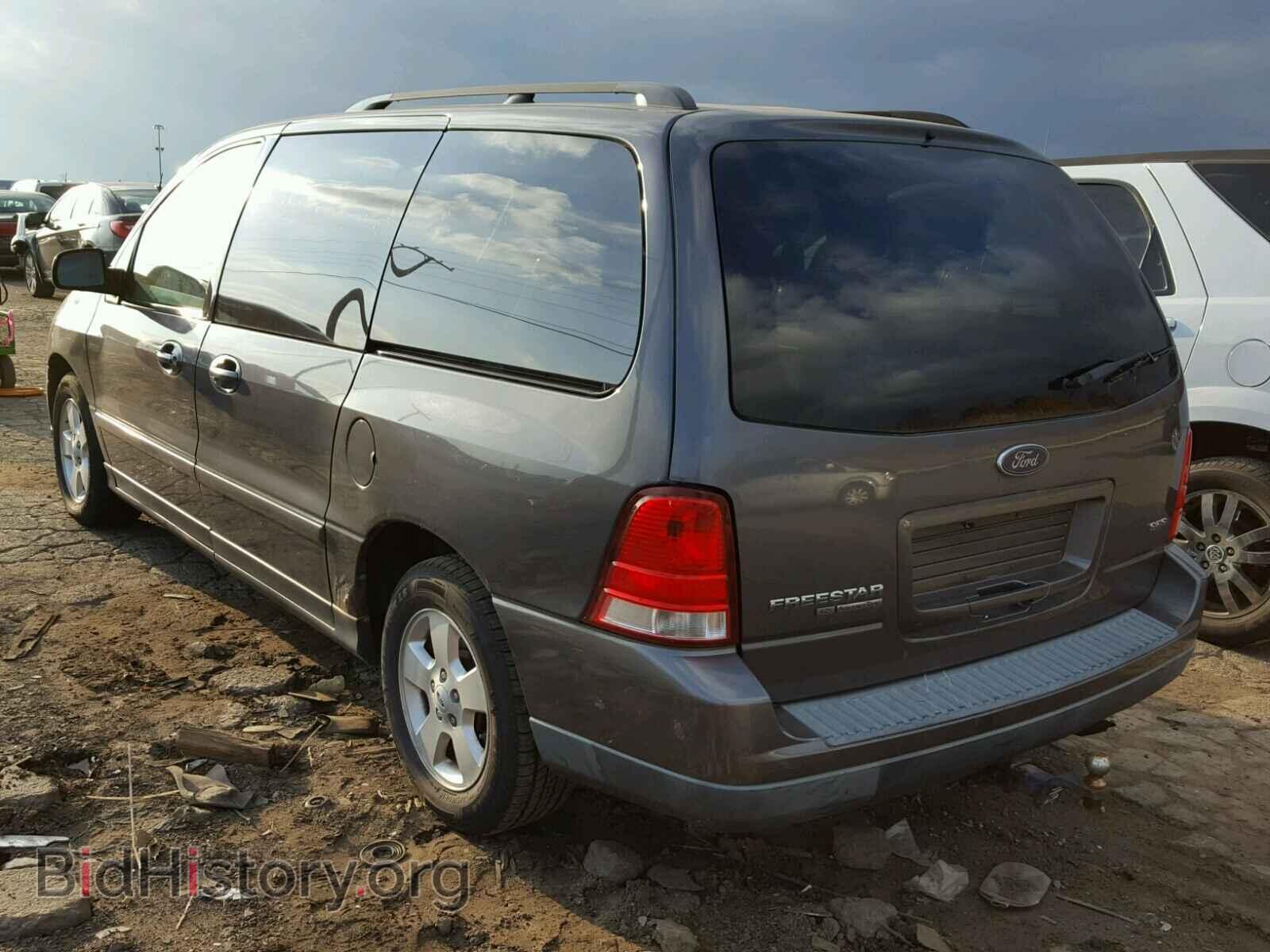 2005 FORD FREESTAR - VIN: 2FMZA57605BA11979 - Фото 3