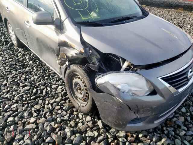 2012 NISSAN VERSA - VIN: 3N1CN7AP0CL844889 - Фото 9