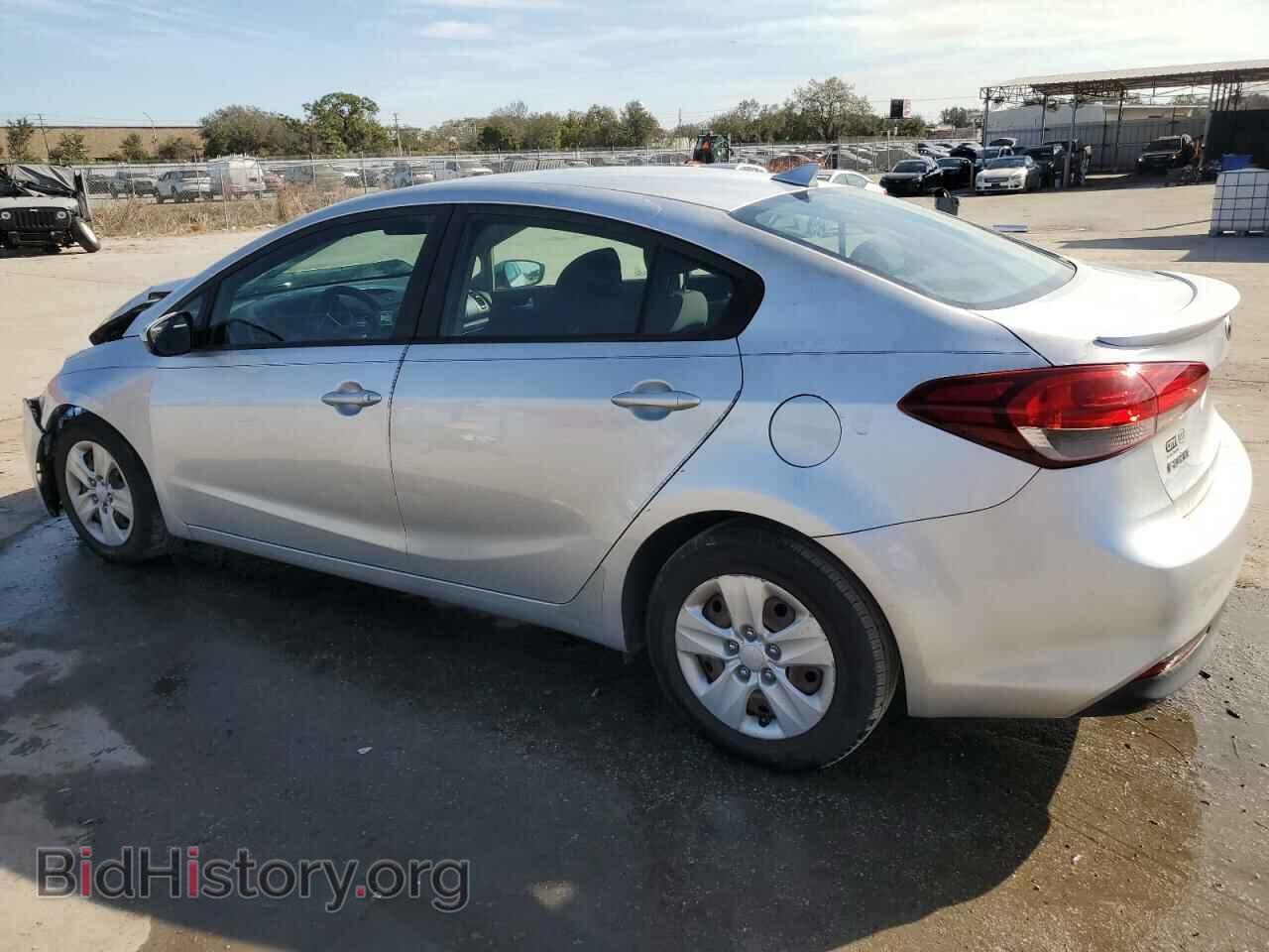 2017 KIA FORTE - VIN: 3KPFL4A71HE017784 - Фото 2