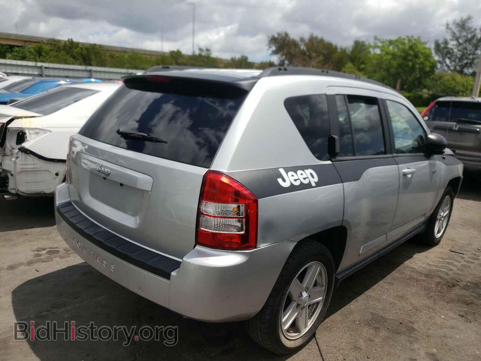 2010 JEEP COMPASS - VIN: 1J4NT1FA5AD621435 - Фото 4