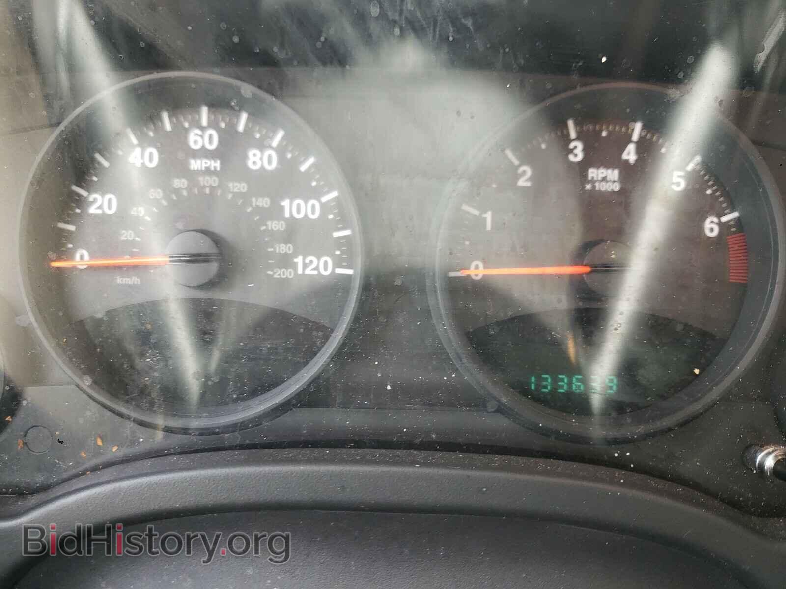 2010 JEEP COMPASS - VIN: 1J4NT1FA5AD621435 - Фото 8