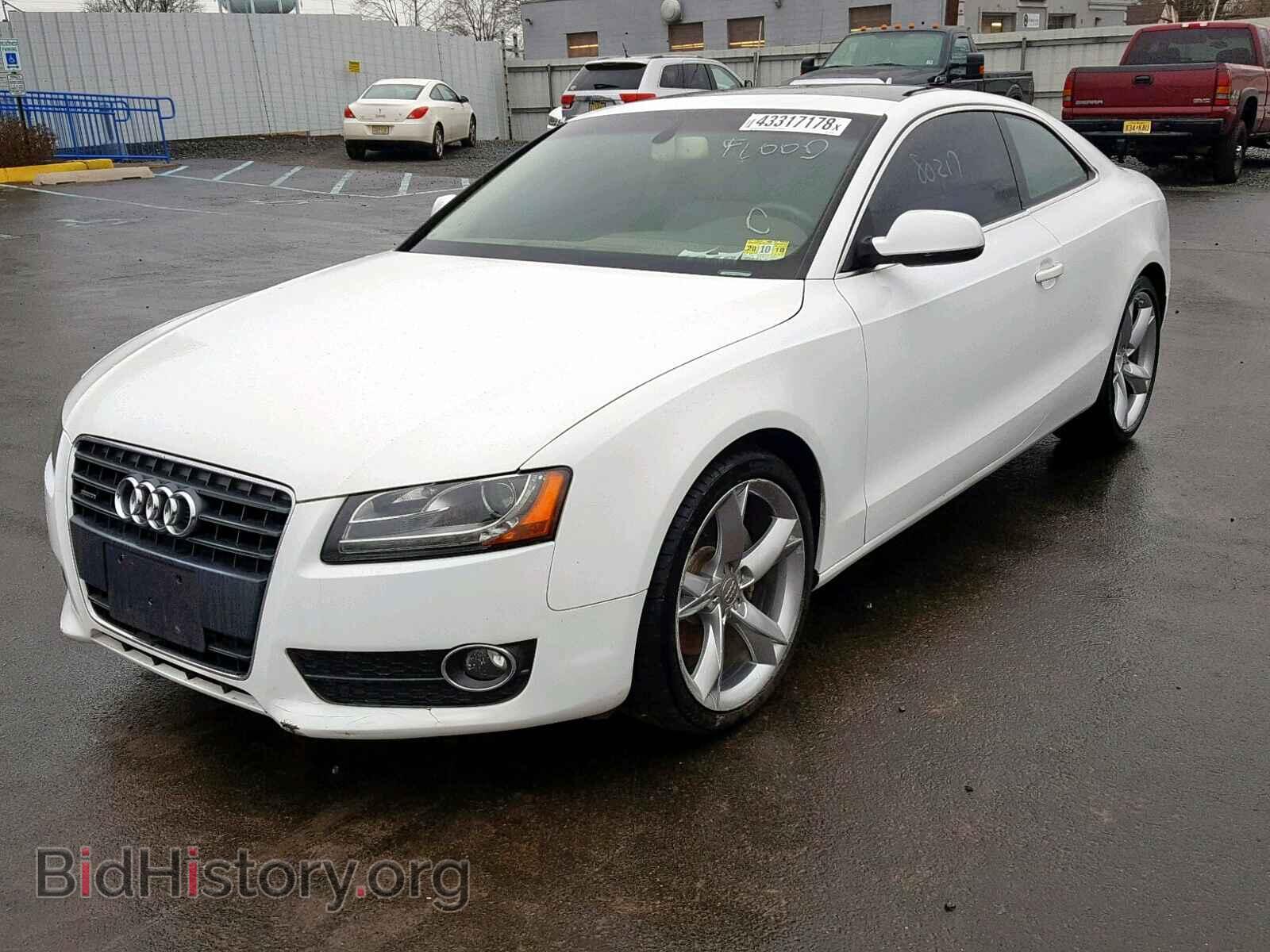 2011 AUDI A5 PREMIUM - VIN: WAULFAFR7BA021526 - Фото 2