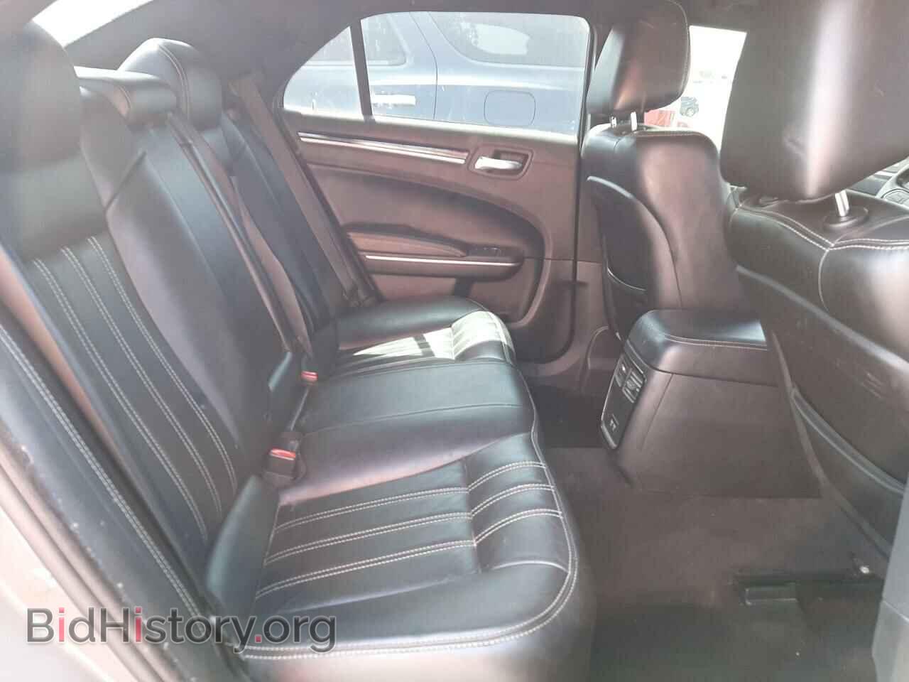 2019 CHRYSLER 300 - VIN: 2C3CCAGG5KH517410 - Фото 6