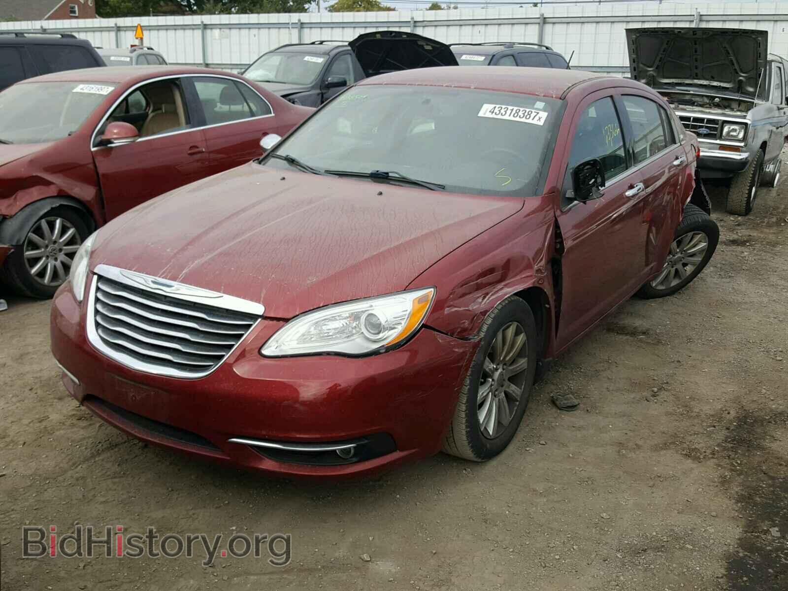 2013 CHRYSLER 200 - VIN: 1C3CCBCG0DN711896 - Фото 2