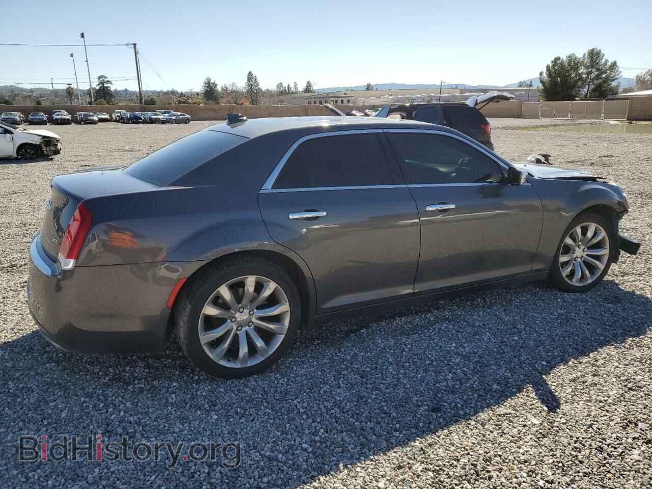 2019 CHRYSLER 300 - VIN: 2C3CCAEG9KH585986 - Фото 3