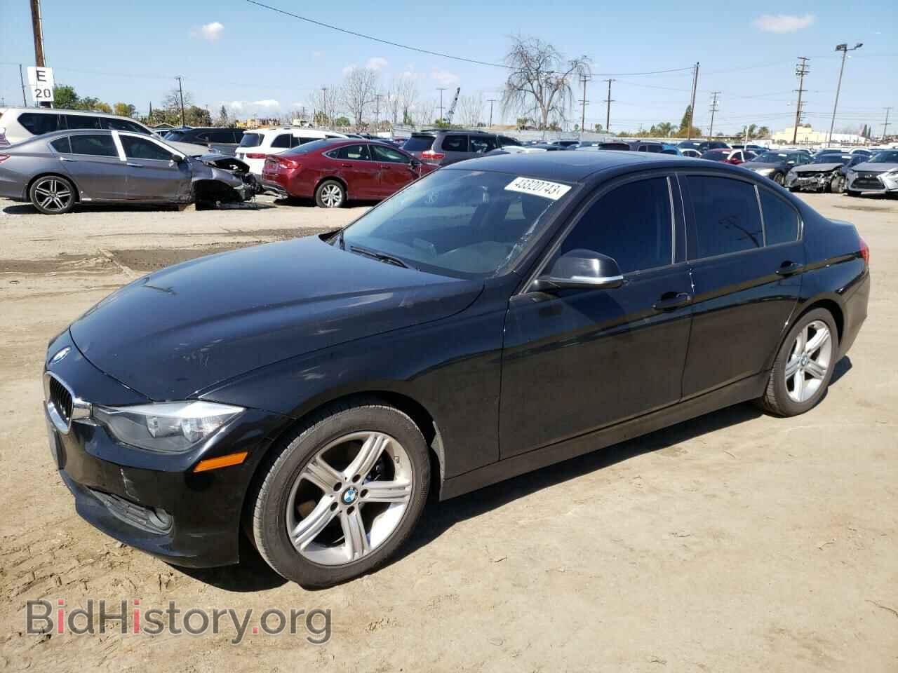 Photo WBA3C1C51DF440665 - BMW 3 SERIES 2013