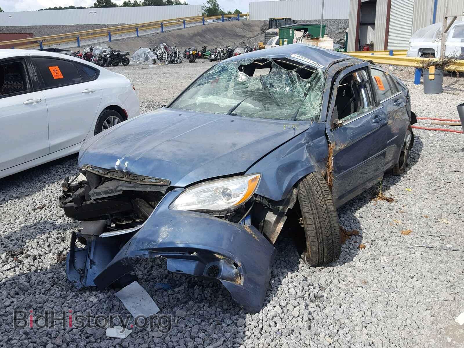 2011 CHRYSLER 200 - VIN: 1C3BC4FB2BN626367 - Фото 2