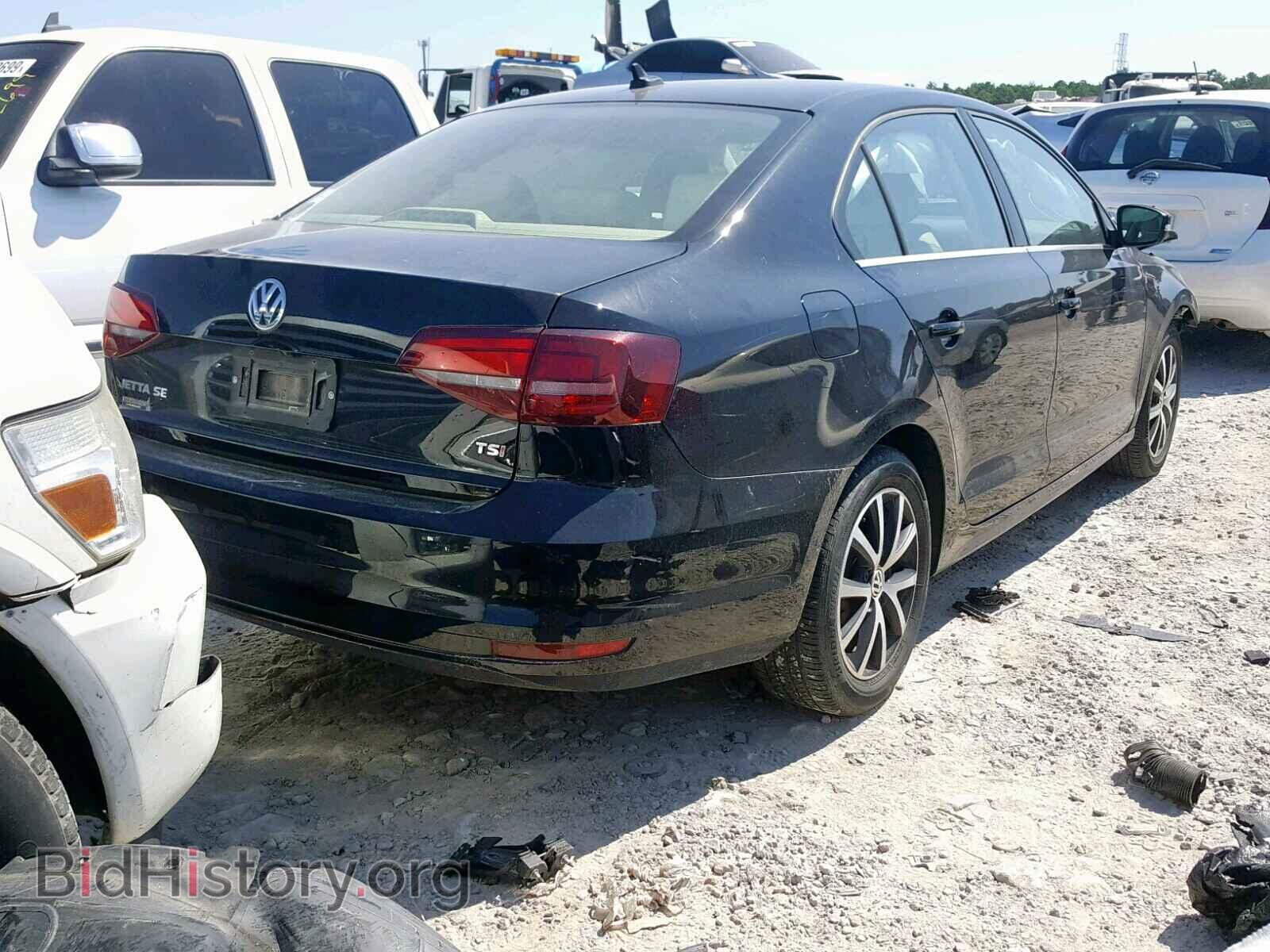 2017 VOLKSWAGEN JETTA - VIN: 3VWDB7AJ8HM351787 - Фото 4