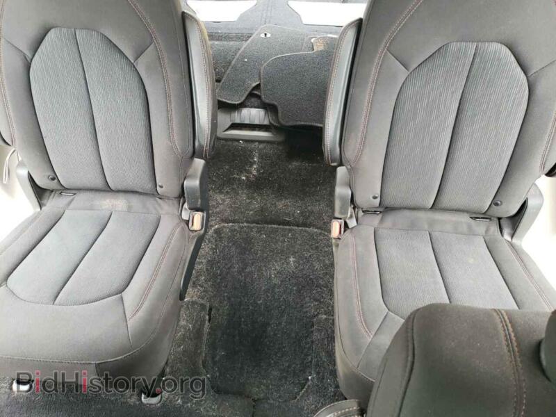 2019 Chrysler PACIFICA (VIN 2C4RC1FG1KR548770) — photo 10 of 14