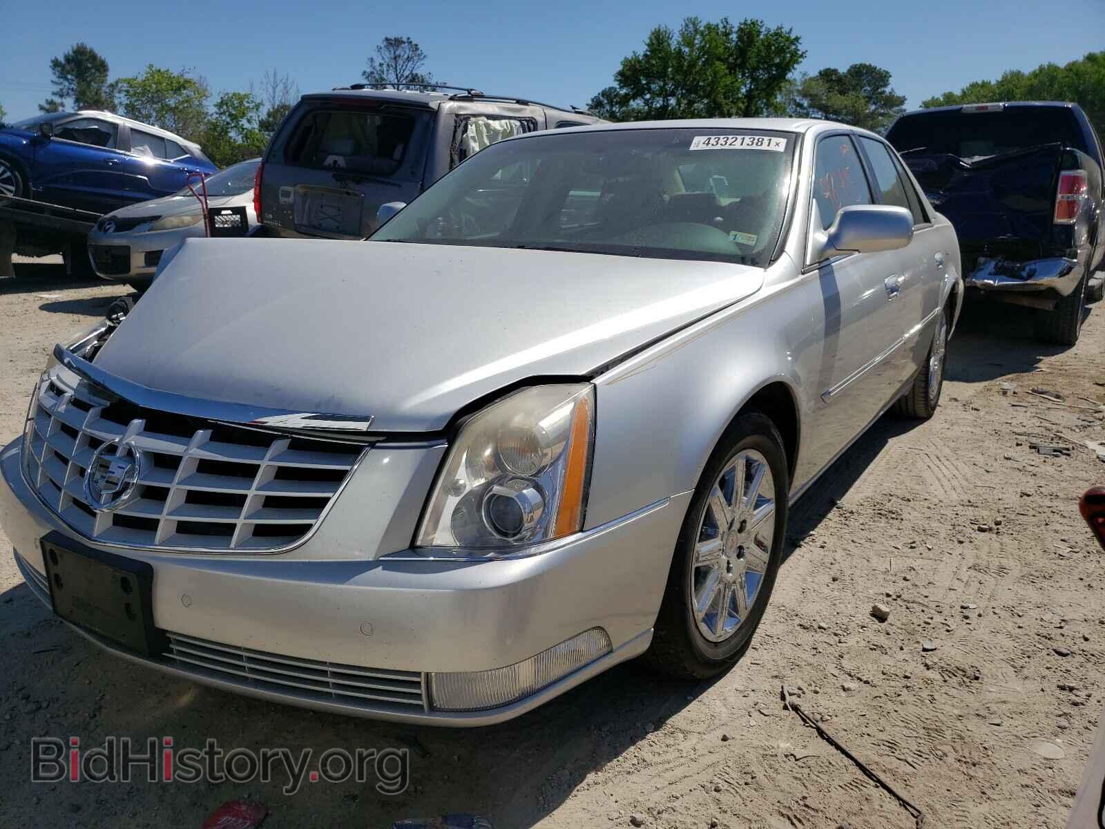 2011 CADILLAC DTS - VIN: 1G6KH5E66BU108973 - Фото 2