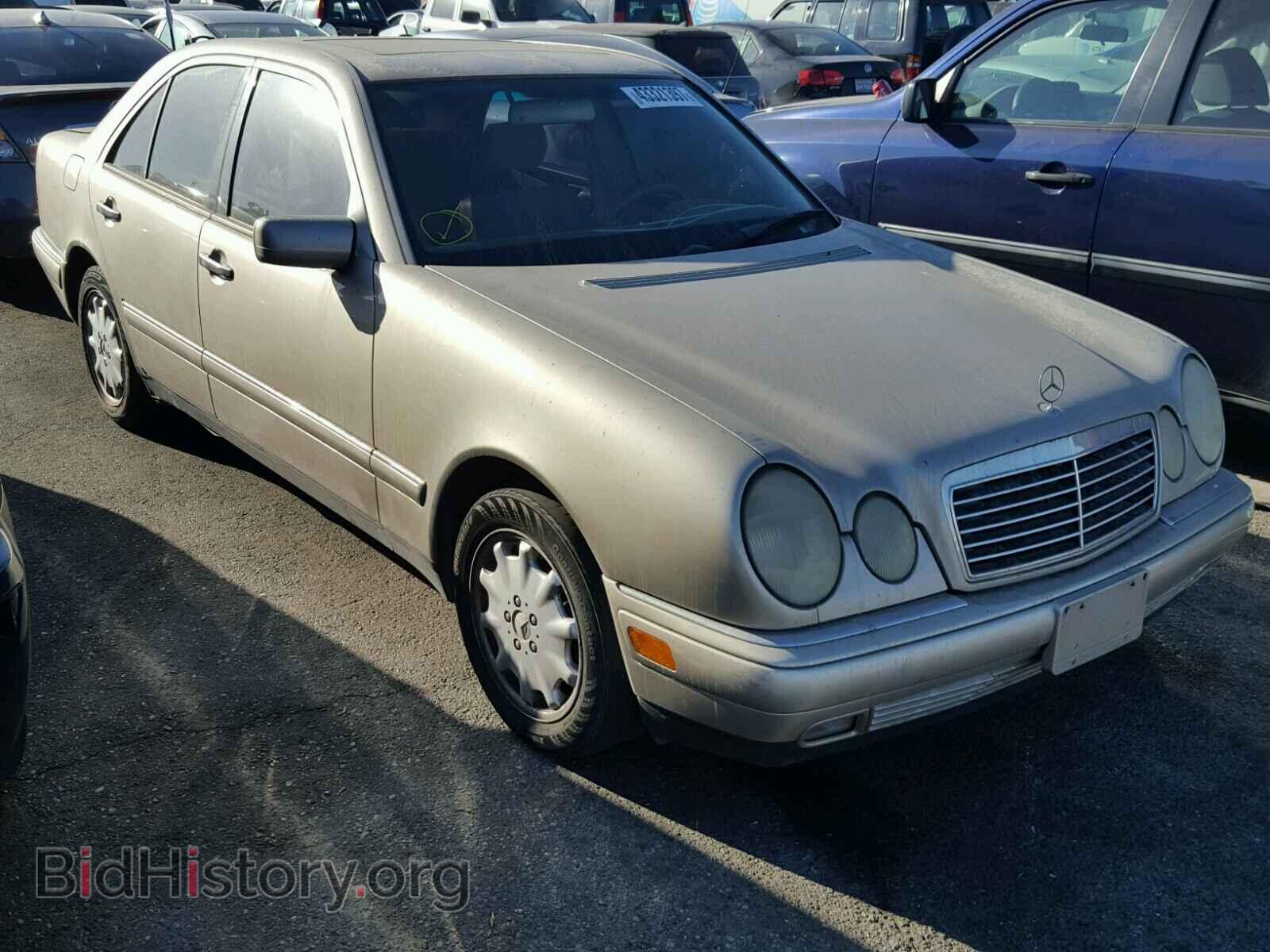 Photo WDBJF65H2XA920123 - MERCEDES-BENZ E 1999