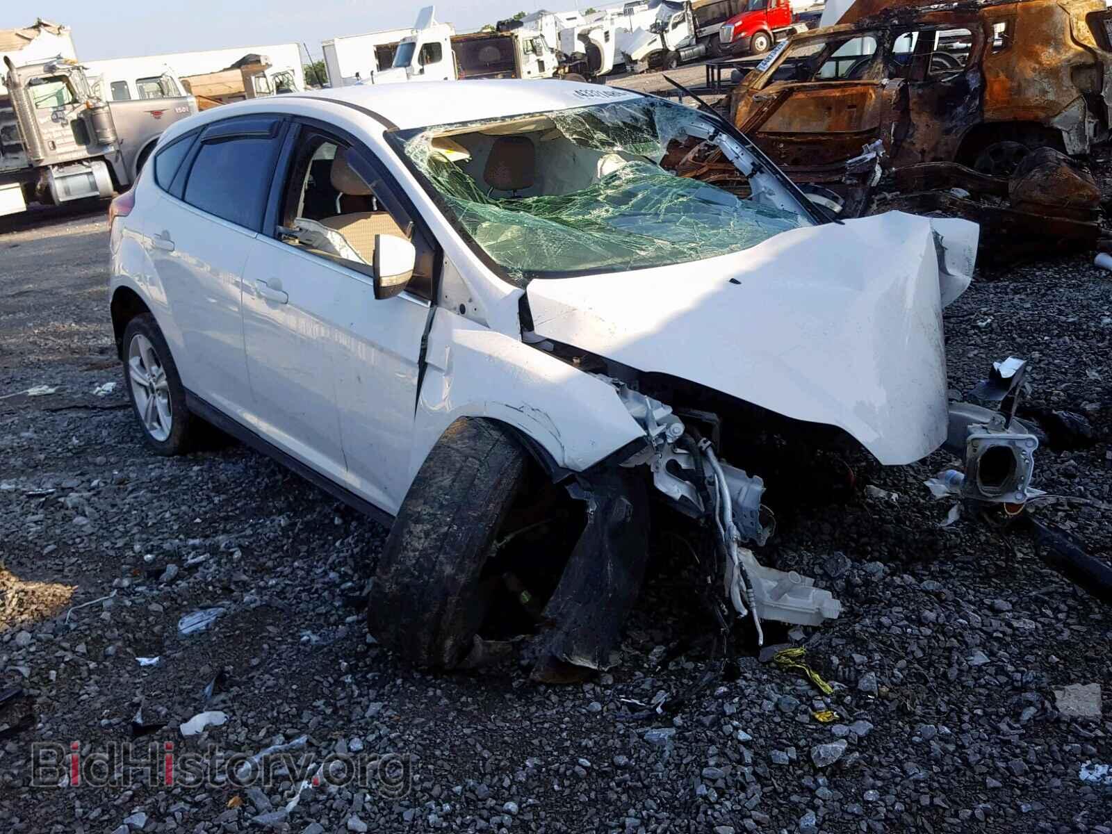 Photo 1FAHP3M26CL213894 - FORD FOCUS 2012