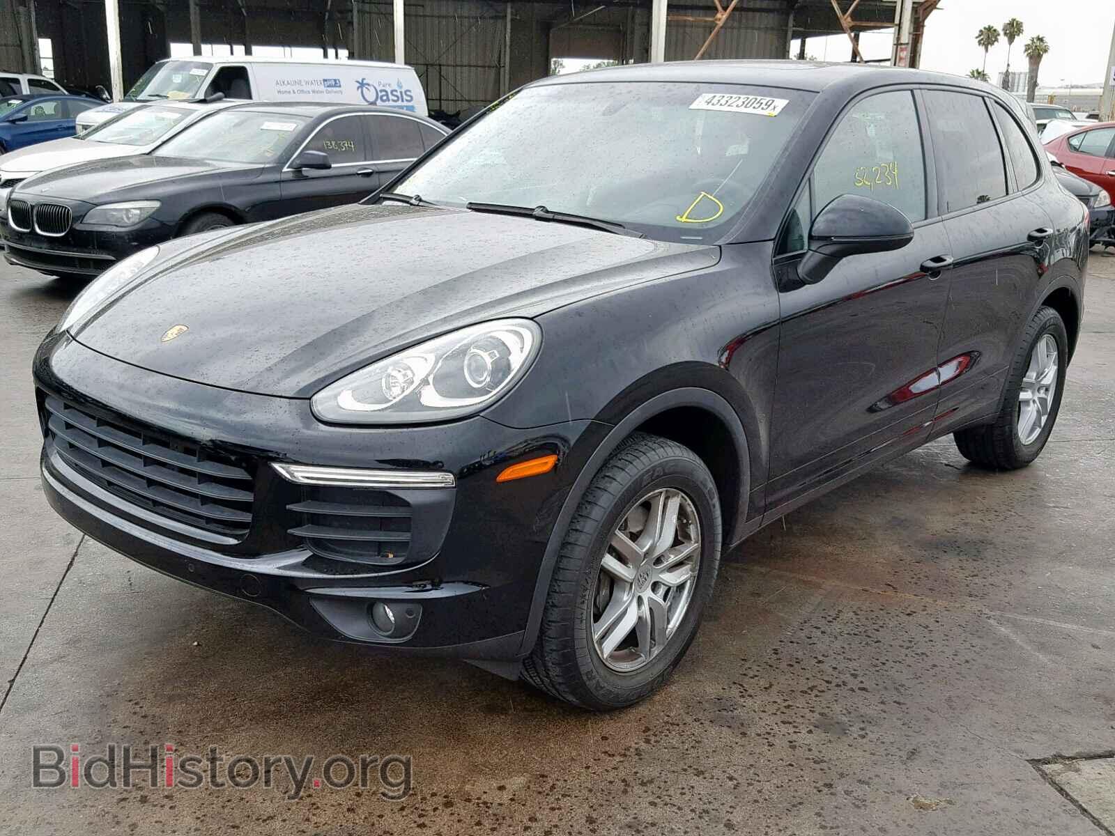 2016 PORSCHE CAYENNE - VIN: WP1AA2A22GLA11425 - Photo 2
