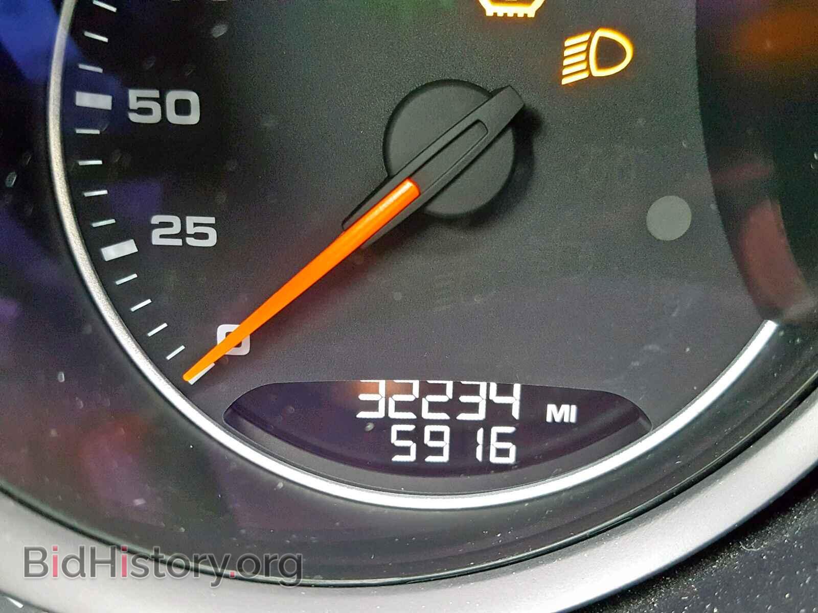 2016 PORSCHE CAYENNE - VIN: WP1AA2A22GLA11425 - Photo 8