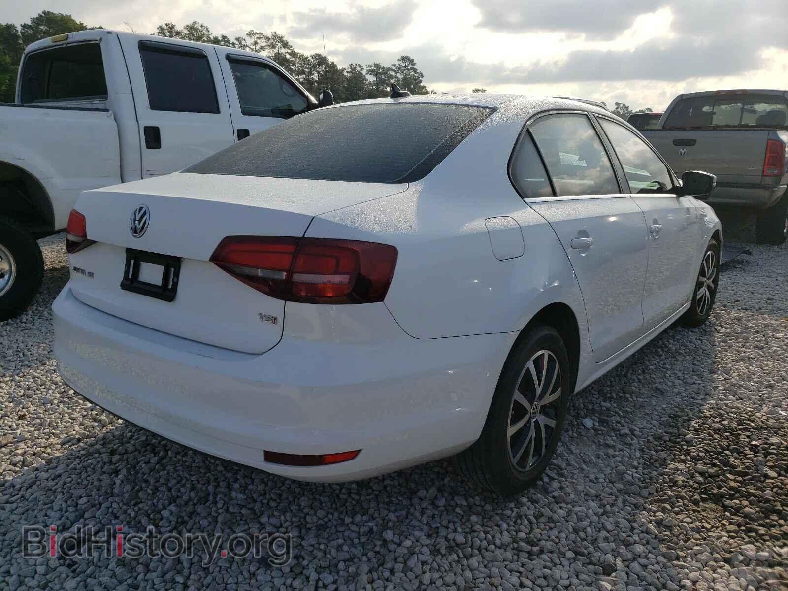 2017 VOLKSWAGEN JETTA - VIN: 3VWDB7AJ0HM332084 - Фото 4