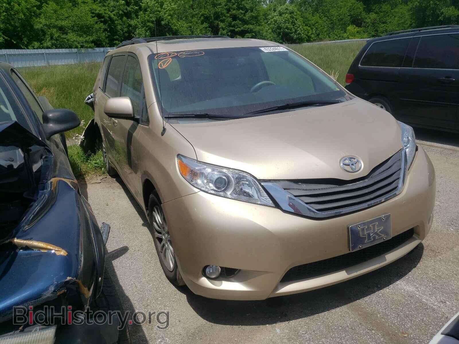 Photo 5TDYK3DC7CS267043 - TOYOTA SIENNA 2012