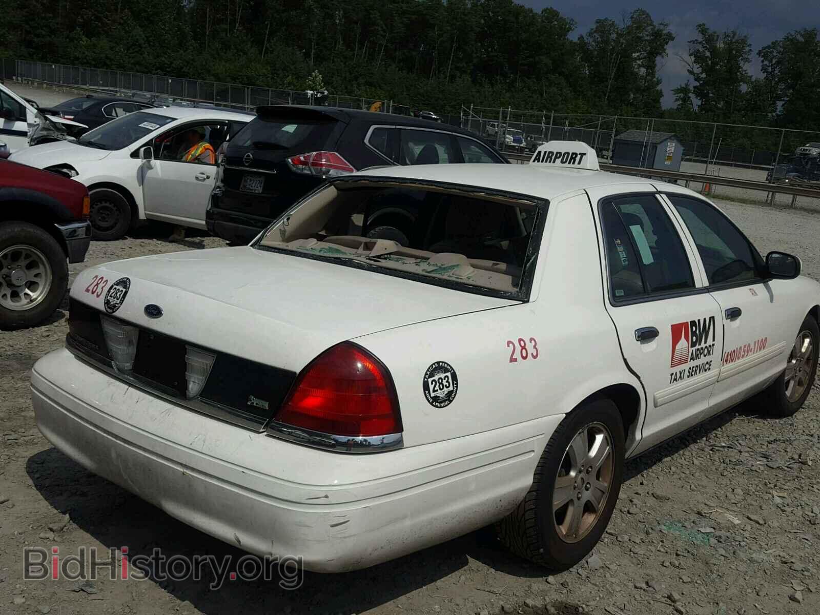 2011 FORD CROWN VIC - VIN: 2FABP7EV8BX158467 - Фото 4