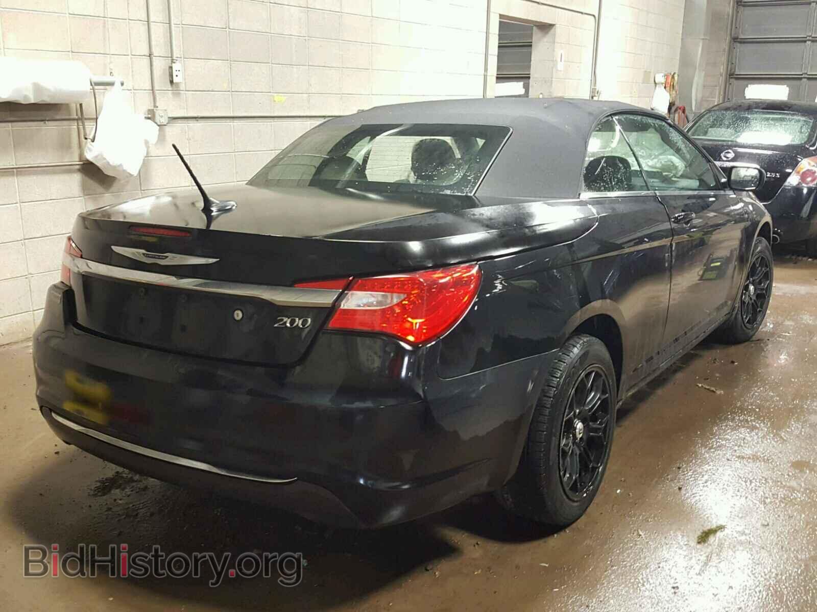 2011 CHRYSLER 200 - VIN: 1C3BC2EB3BN586127 - Фото 4