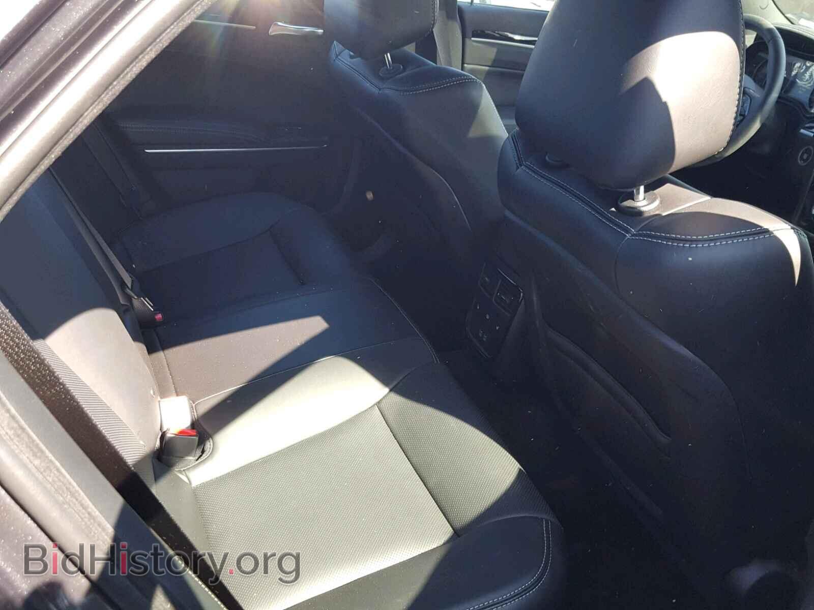 2018 CHRYSLER 300 - VIN: 2C3CCABG3JH274766 - Фото 6