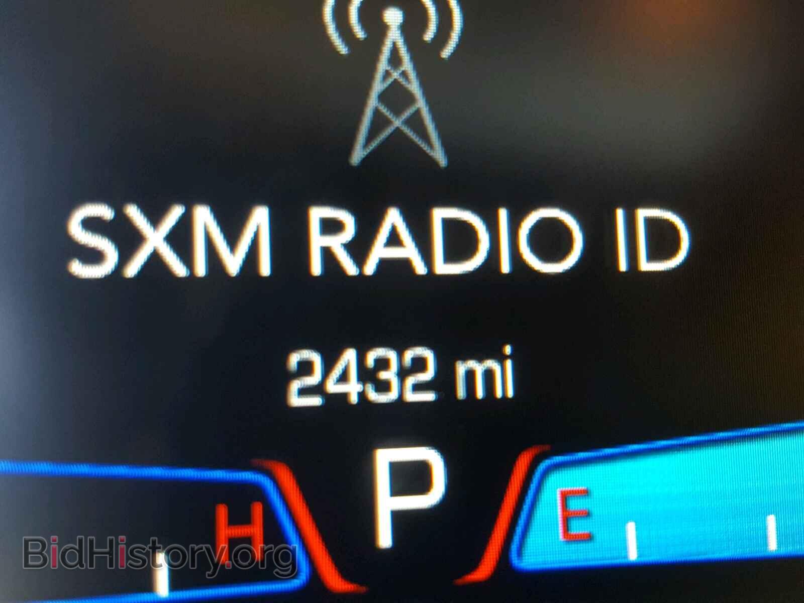 2018 CHRYSLER 300 - VIN: 2C3CCABG3JH274766 - Фото 8
