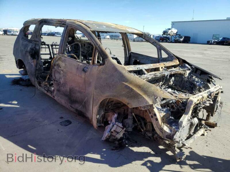 2019 Chrysler PACIFICA (VIN 2C4RC1BG1KR624915) — фото 4 из 12